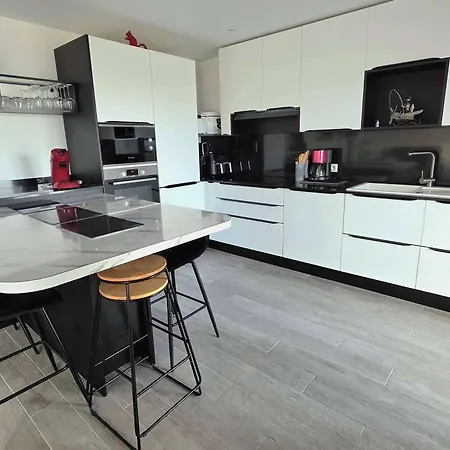 Magnifique T3 En Front De A Avec Balcon Et Wifi - Fr-1-675-55 דירה
