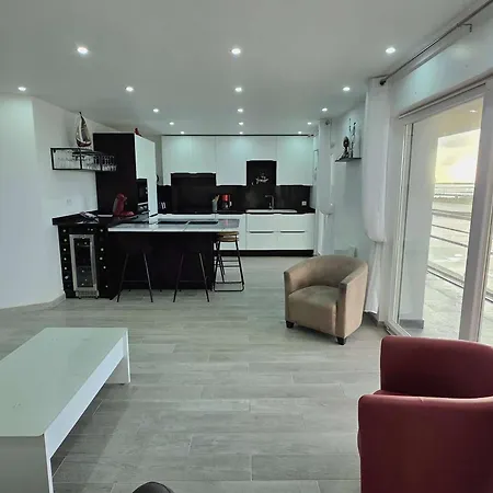 Magnifique T3 En Front De A Avec Balcon Et Wifi - Fr-1-675-55 * 维姆勒